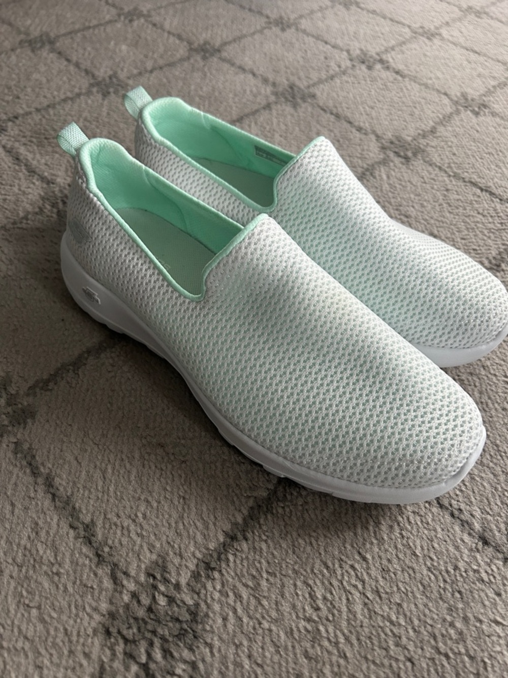 Skechers GO WALK Slip-On Joy Sneakers